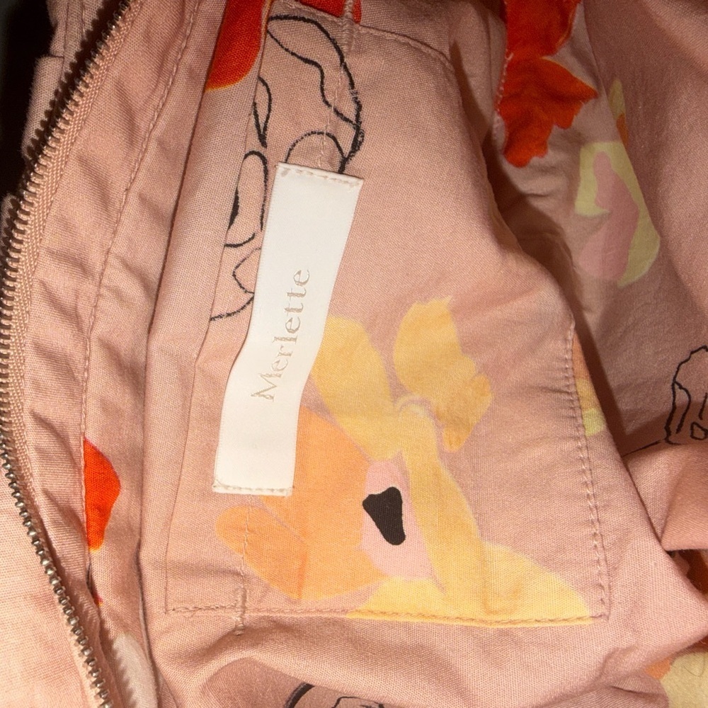 NWOT Merlette Chic Ruffled Pink Bag - Picture 4 of 4